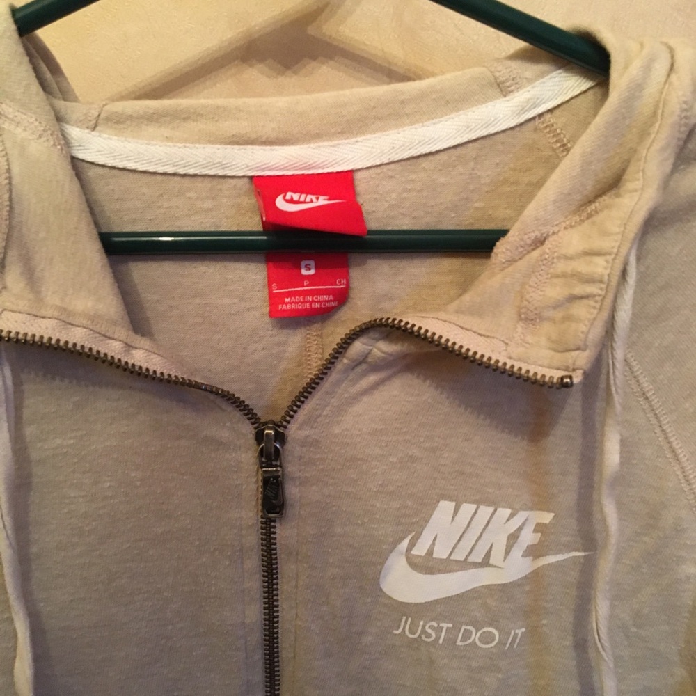 NIKE light jacket